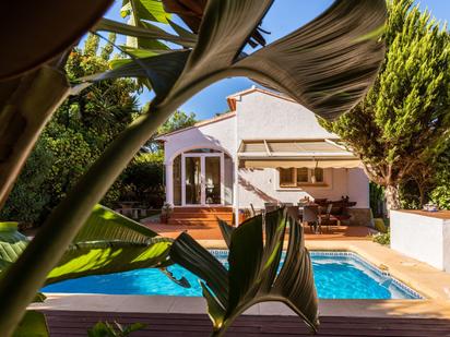 Jardí de Casa o xalet en venda en Jávea / Xàbia amb Aire condicionat, Terrassa i Piscina