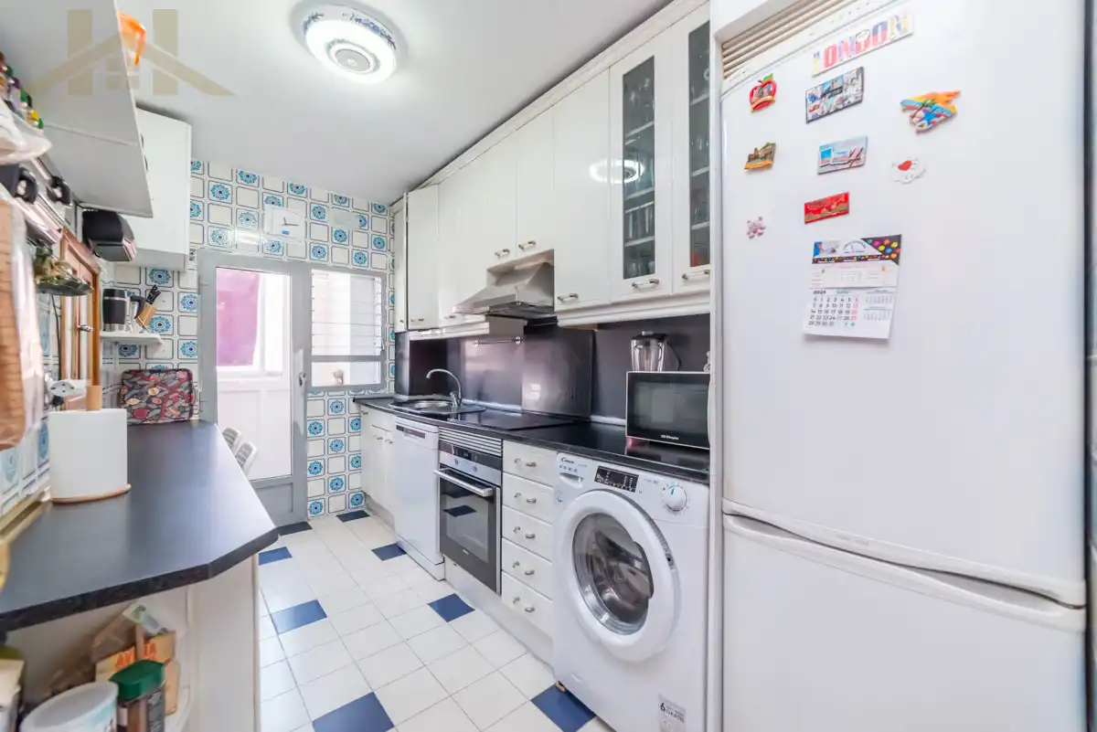 Küche von Wohnung zum Verkauf in San Sebastián de los Reyes mit Heizung, Terrasse und Balkon