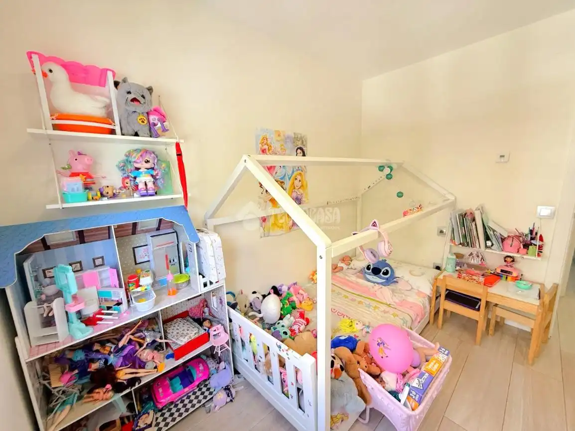 Bedroom of Flat for sale in Madrid  with Air Conditioner and Heating