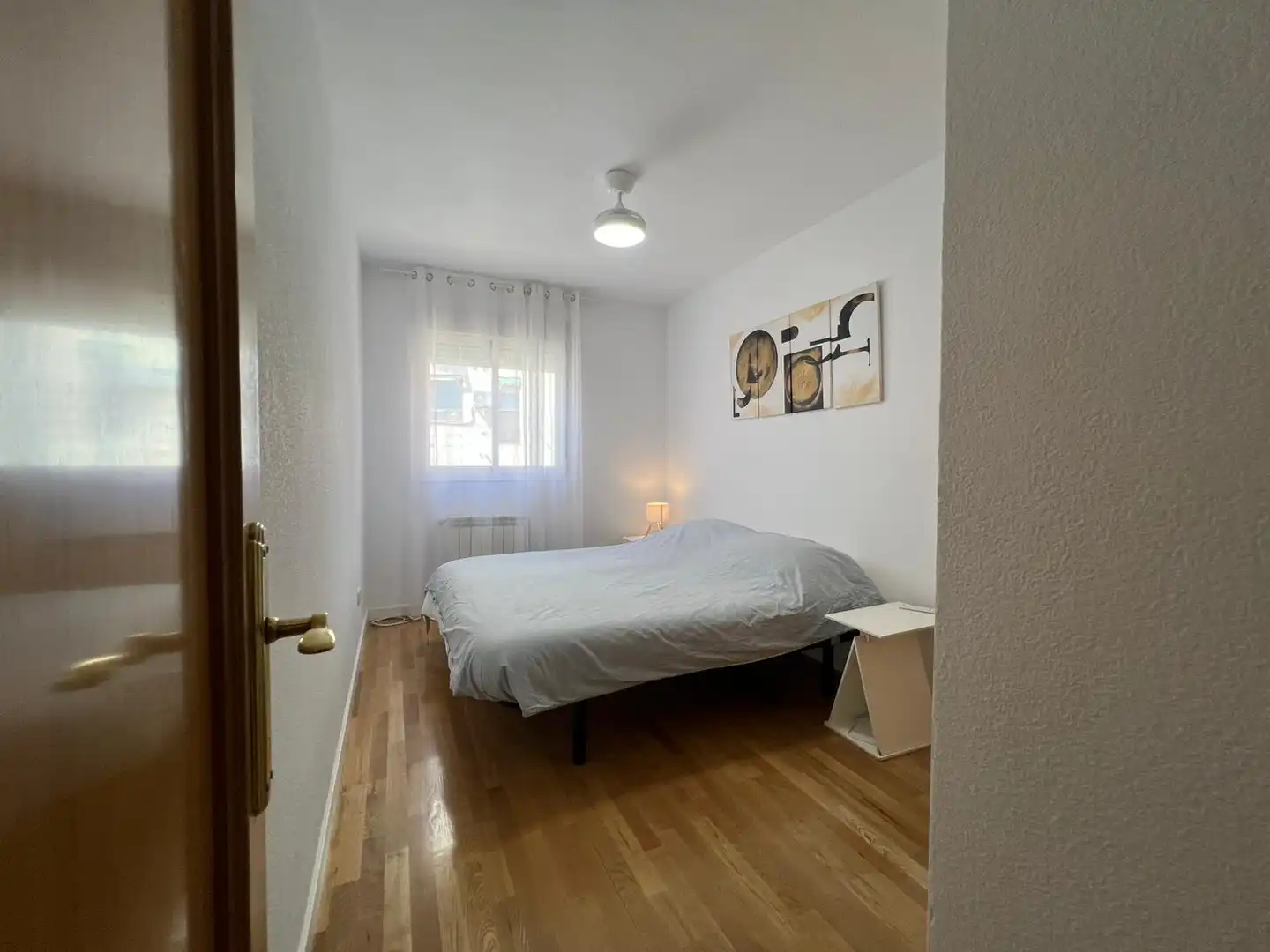 Schlafzimmer von Wohnung zur untervermieten in Madrid mit Heizung, Möbliert und Ofen