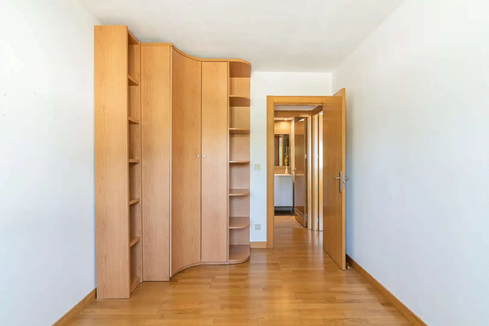 Flat for sale in Calle del Lago, Mendillorri