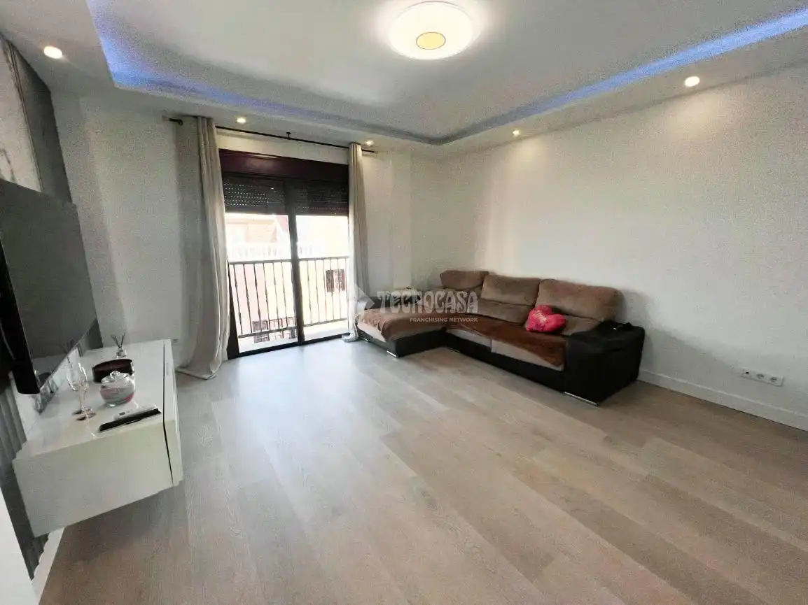 Sala de estar de Piso en venta en Santa Lucía de Tirajana con Aire acondicionado, Amueblado y Balcón