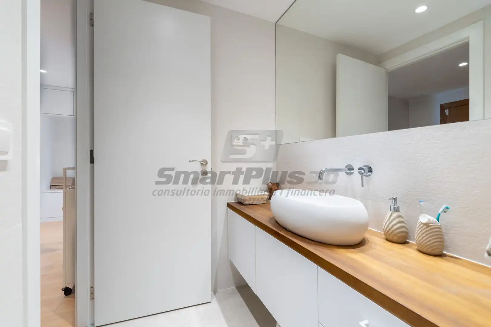 Baño de Ático en venta en Barcelona con Aire acondicionado, Calefacción y Parquet