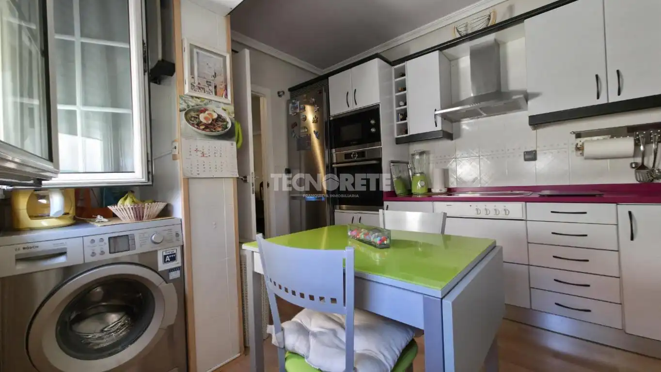 Cocina de Piso en venta en Guadalajara con Aire acondicionado, Calefacción y Balcón