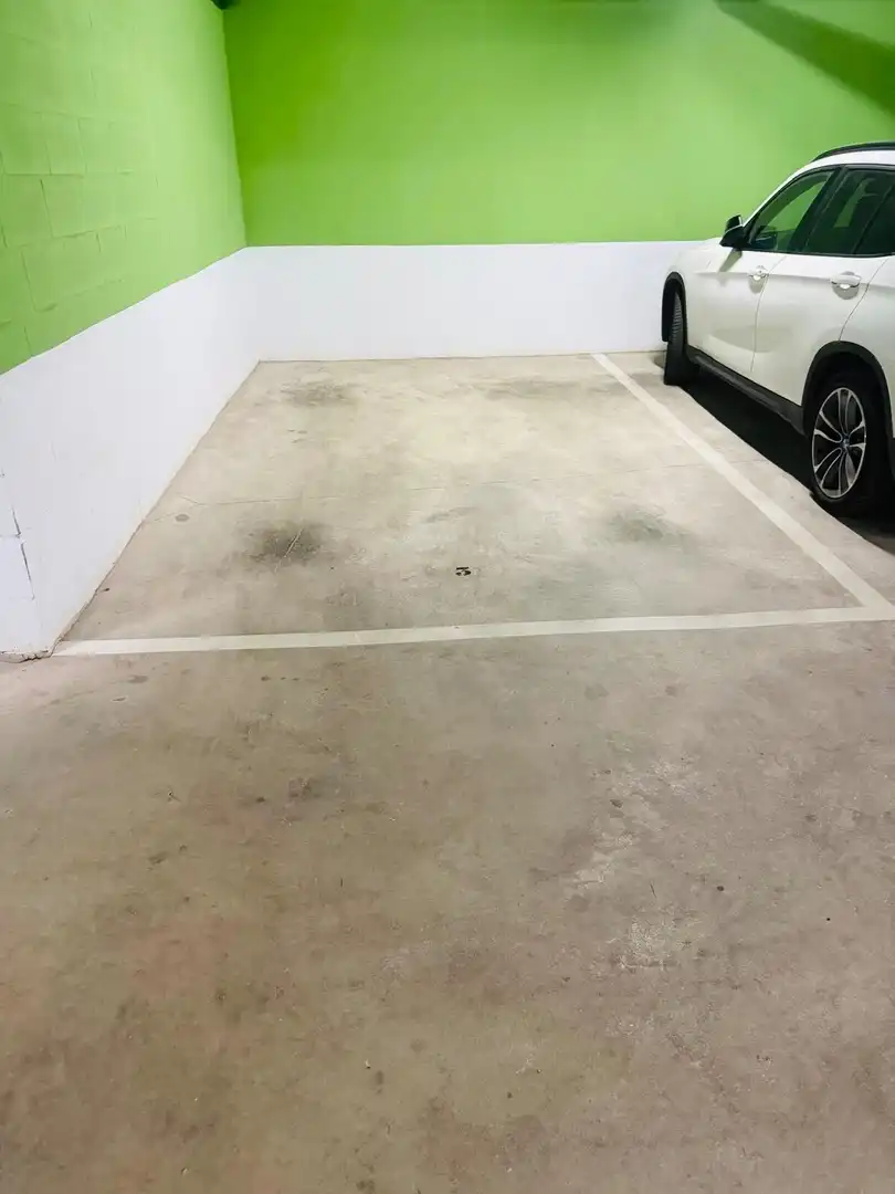Aparcament de Planta baixa en venda en Málaga amb Aire condicionat, Jardí privat i Terrassa