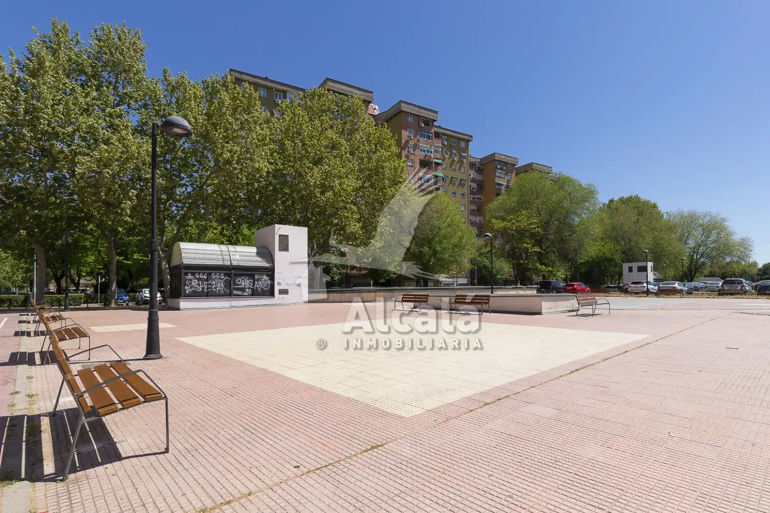 Vista exterior de Garaje en venta en Alcalá de Henares