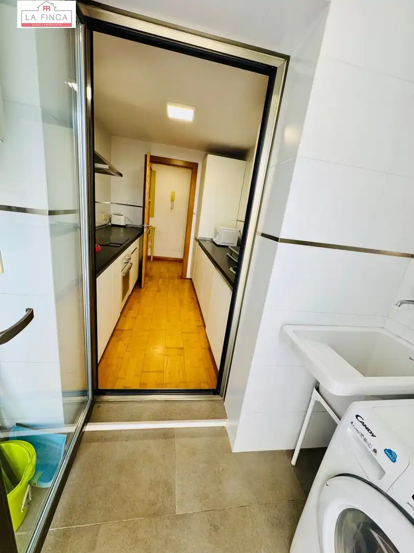 Cuina de Pis en venda en Málaga amb Aire condicionat i Moblat