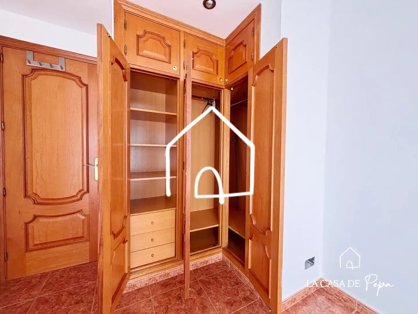 Habitación de Piso en venta en Viladecans con Aire acondicionado, Calefacción y Terraza