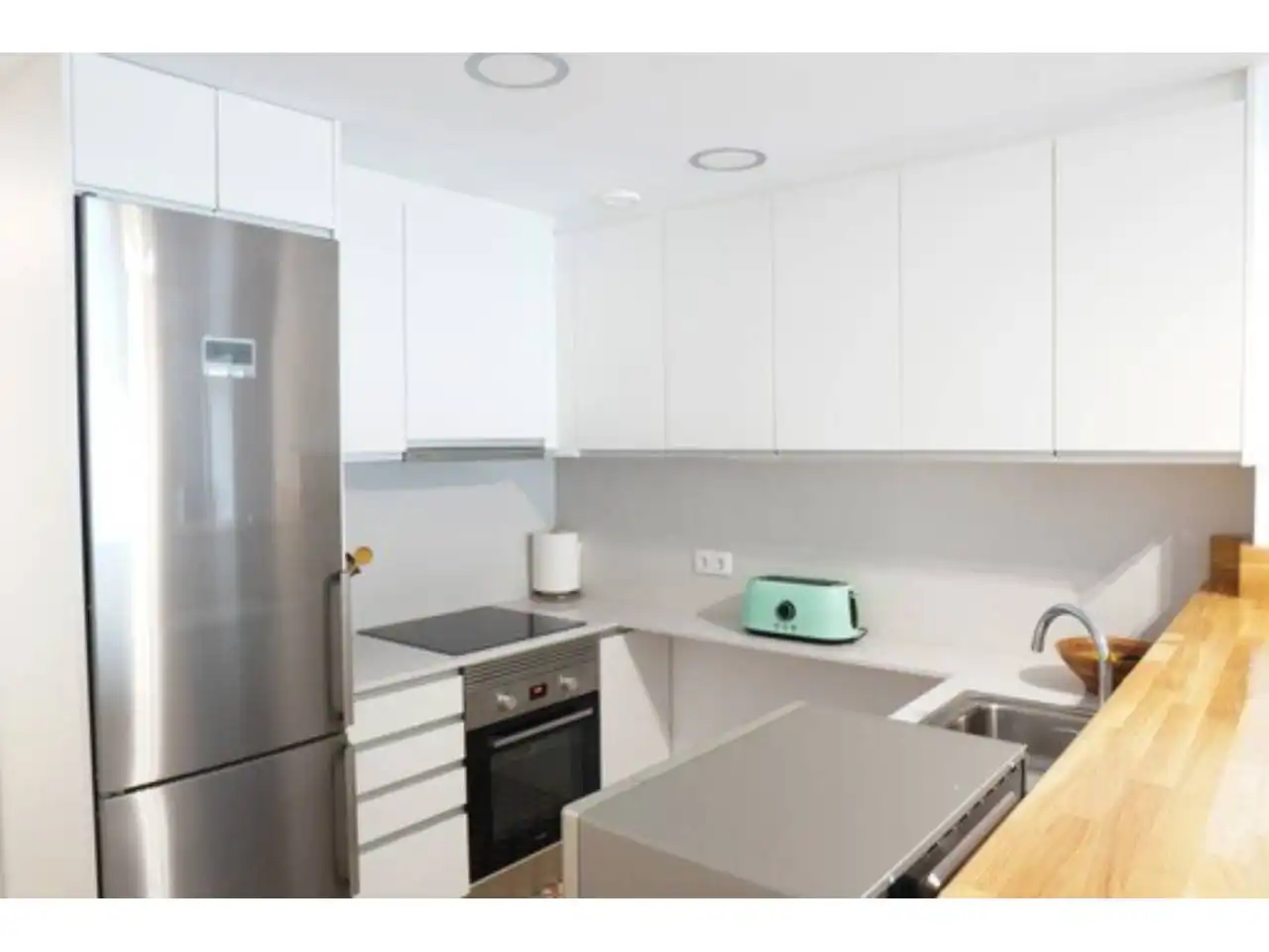 Flat for rent in Calle de les pinyes, 4, Marítim