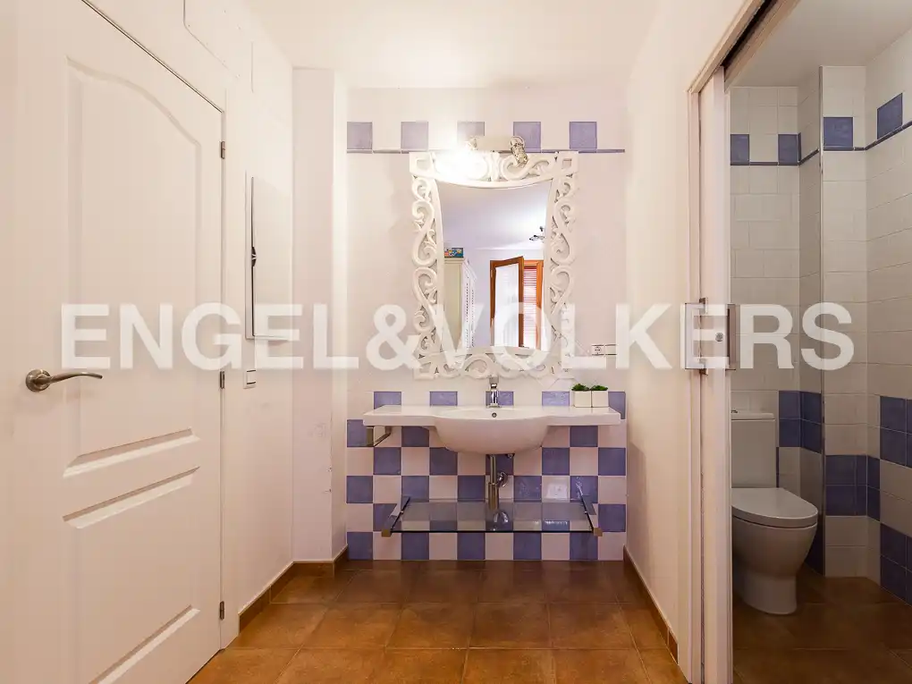 Bathroom of Houses for sale in Alzira  with Air Conditioner, Heating and Terrace