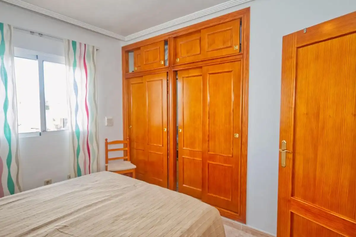 Habitación de Apartamento en venta en Orihuela con Aire acondicionado, Terraza y Amueblado
