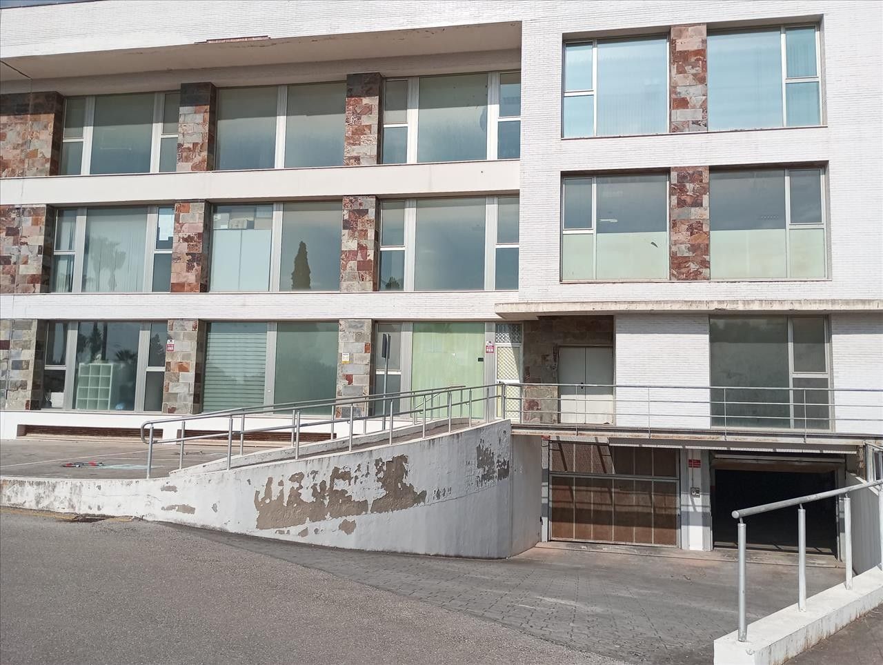 Vista exterior de Garaje en venta en Los Barrios