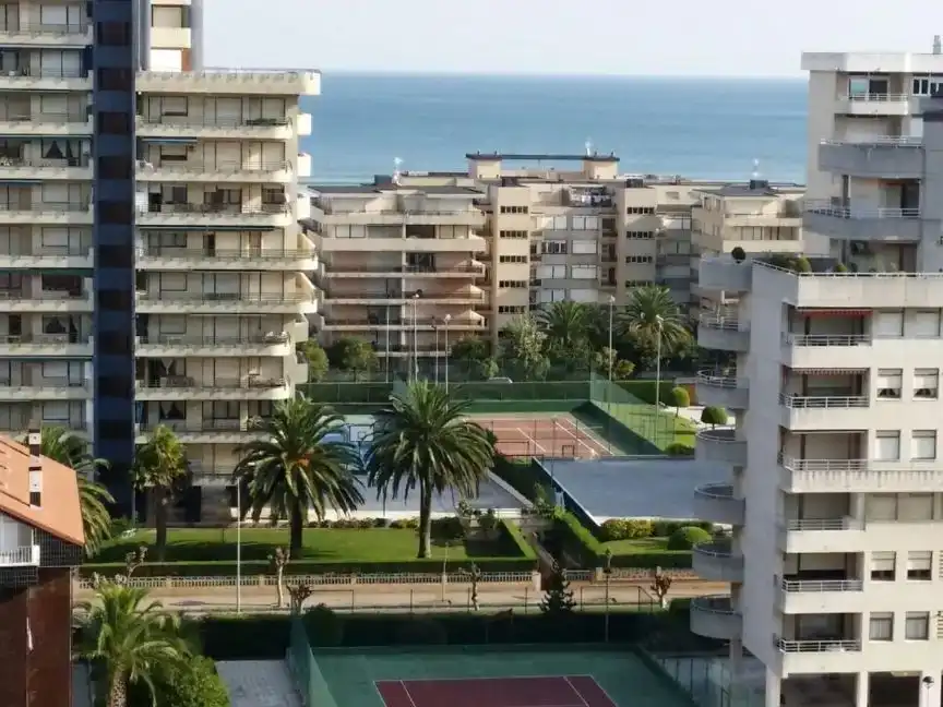 Vista exterior de Pis de lloguer en Laredo amb Balcó