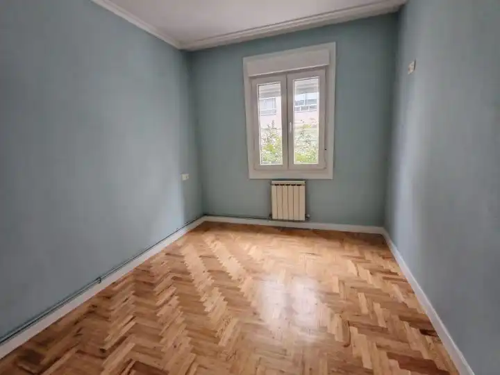 Habitación de Piso de alquiler en Vigo  con Calefacción y Balcón