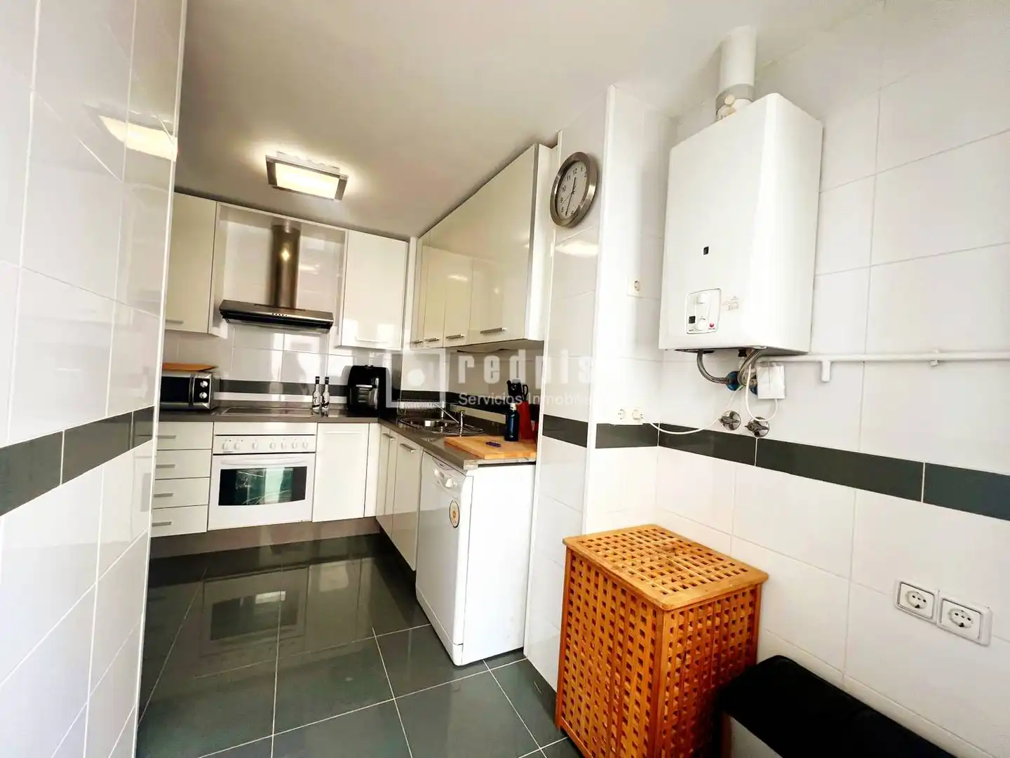 Cocina de Piso de alquiler en Torremolinos con Calefacción, Jardín privado y Terraza