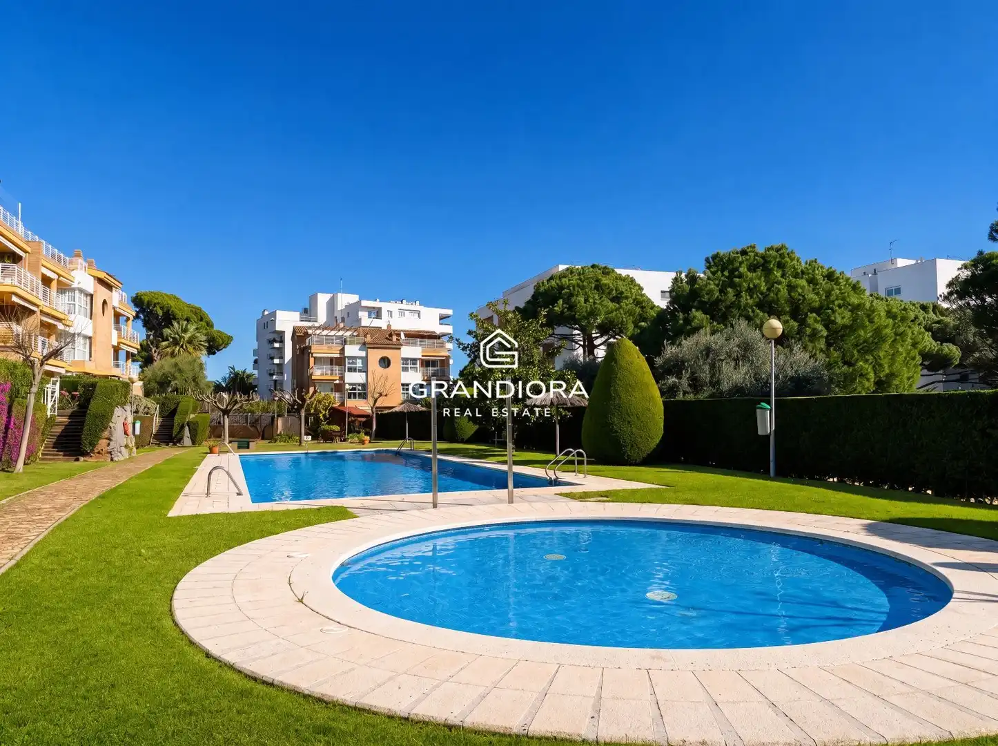 Garten von Maisonette zur Miete in Sant Andreu de Llavaneres mit Klimaanlage, Terrasse und Schwimmbad