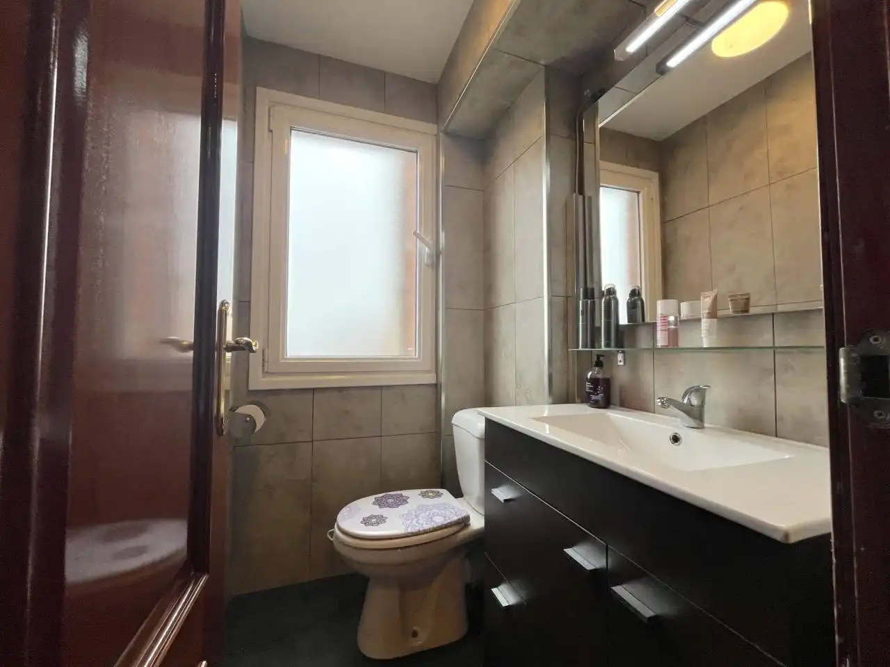 Bathroom of Flat for sale in Erandio  with Heating, Terrace and Furnished
