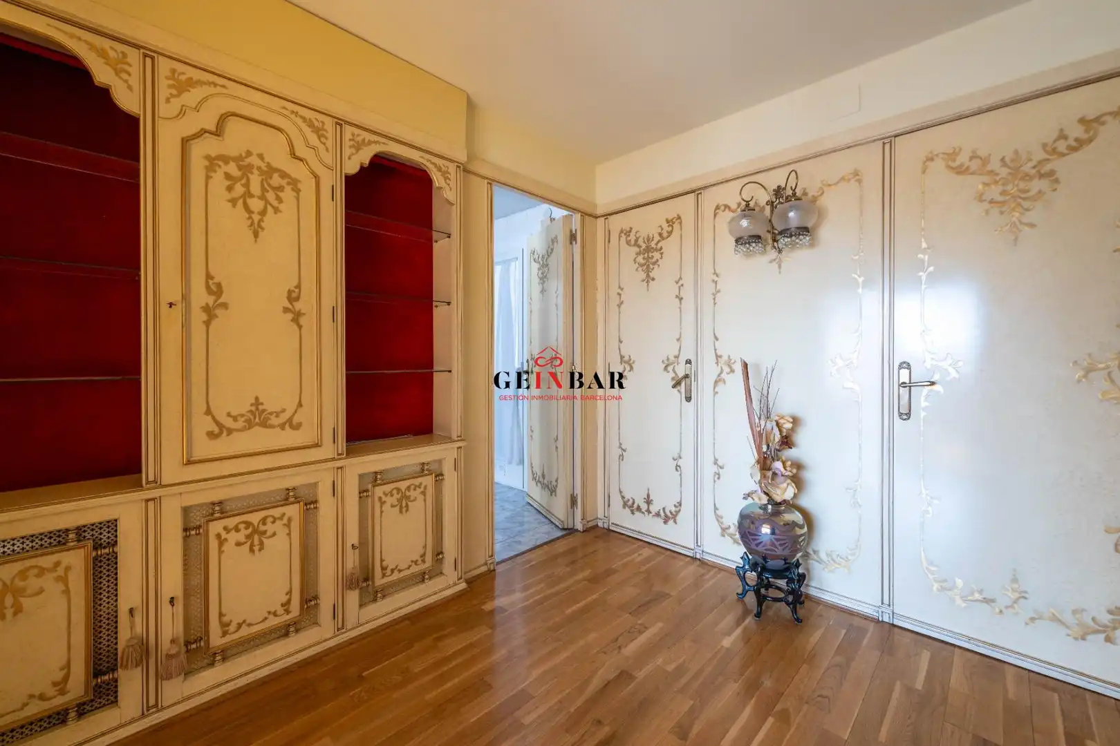 Schlafzimmer von Wohnung zum Verkauf in Barcelona mit Klimaanlage, Heizung und Privatgarten