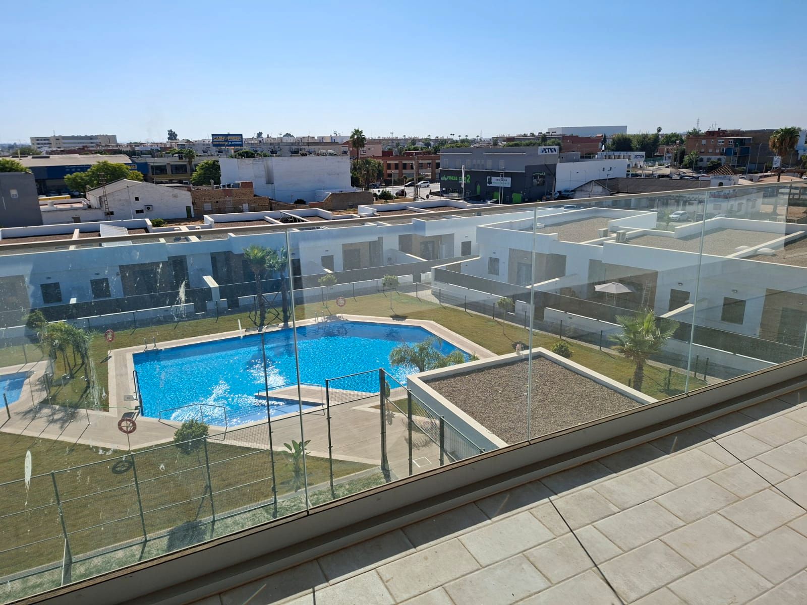 Swimming pool of Flat to rent in La Rinconada  with Air Conditioner, Heating and Terrace