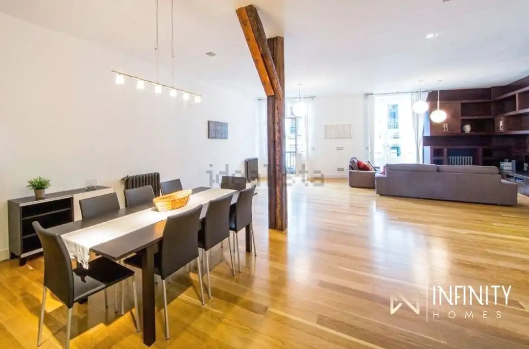 Comedor de Piso de alquiler en Bilbao  con Calefacción y Balcón