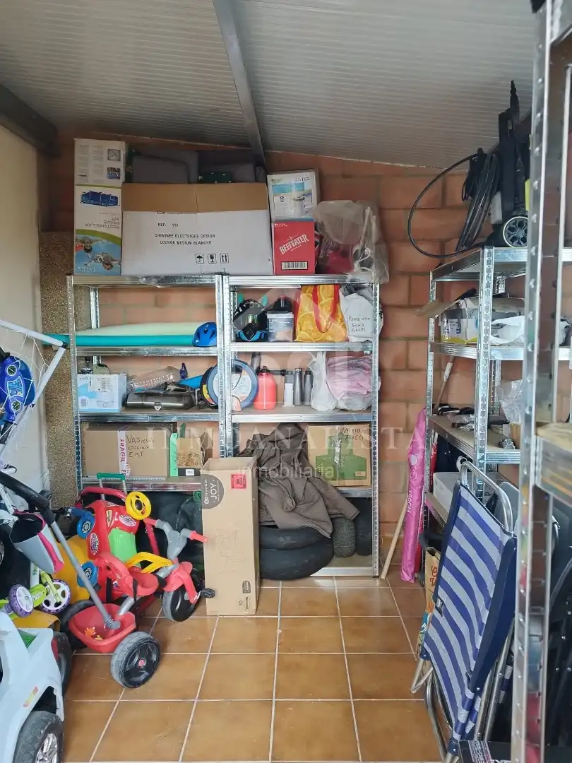 Casa adosada en venta en Camporrobles con Calefacción, Terraza y Trastero