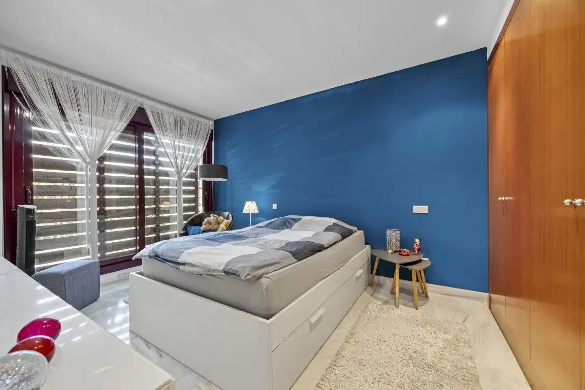 Habitación de Casa o chalet en venta en Benahavís con Aire acondicionado, Calefacción y Jardín privado
