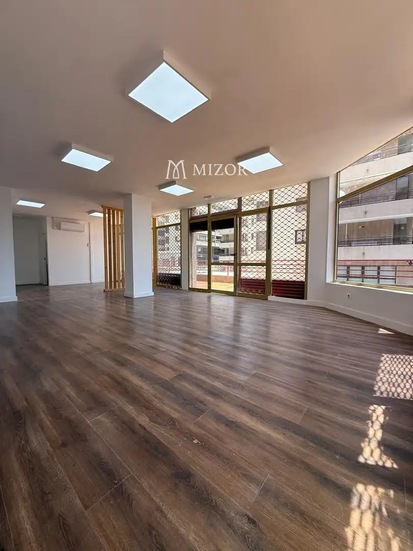 Local comercial de lloguer a Bulevar Chajofe, imagen 4