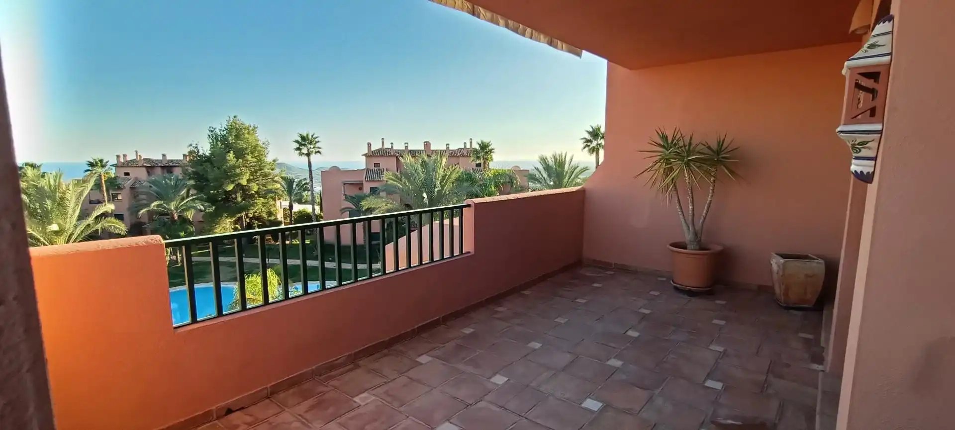 Penthouse with terrace for sale in Golf Bahía, imagen 5