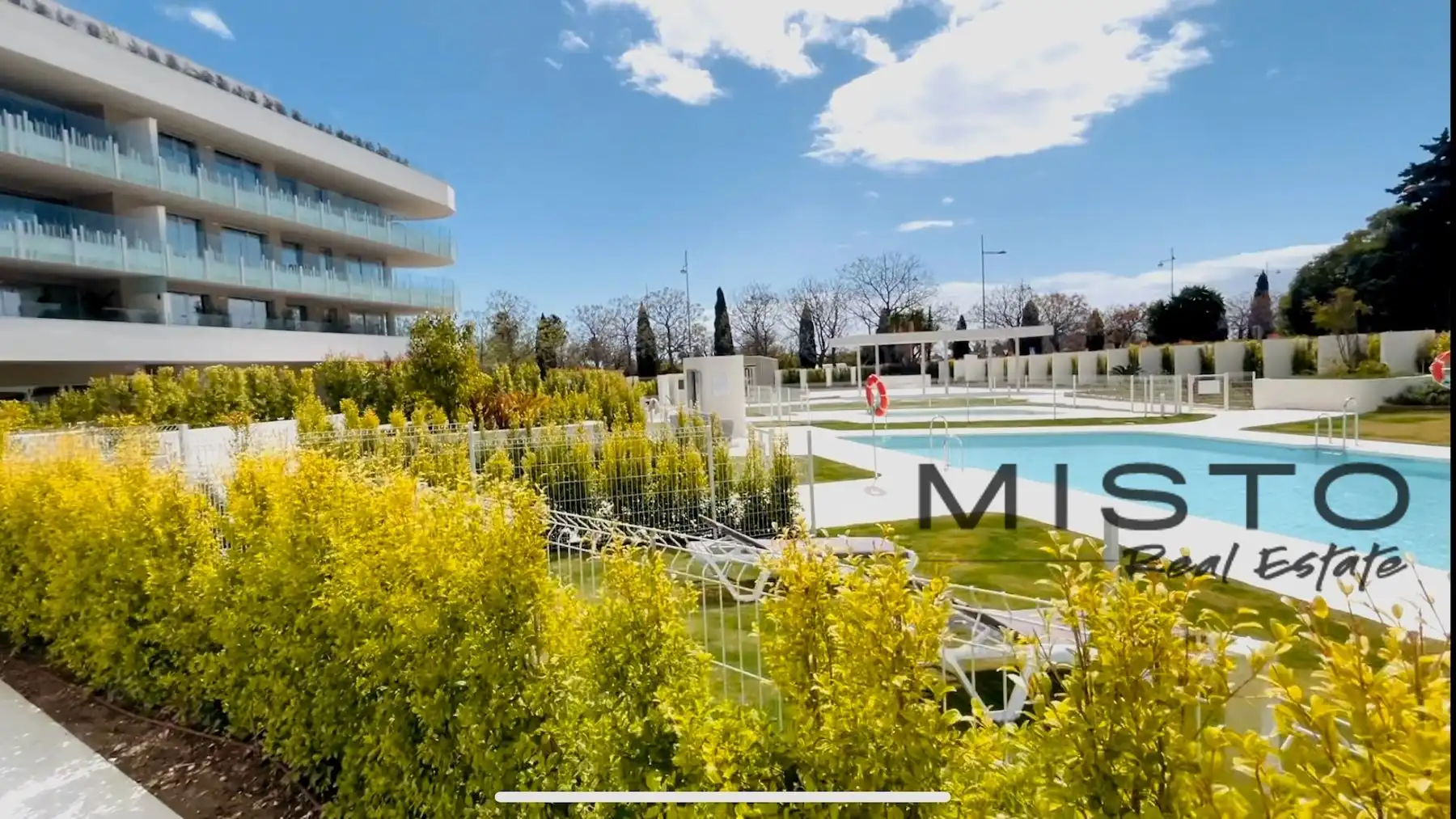 Swimming pool of Flat for sale in San Pedro de Alcántara