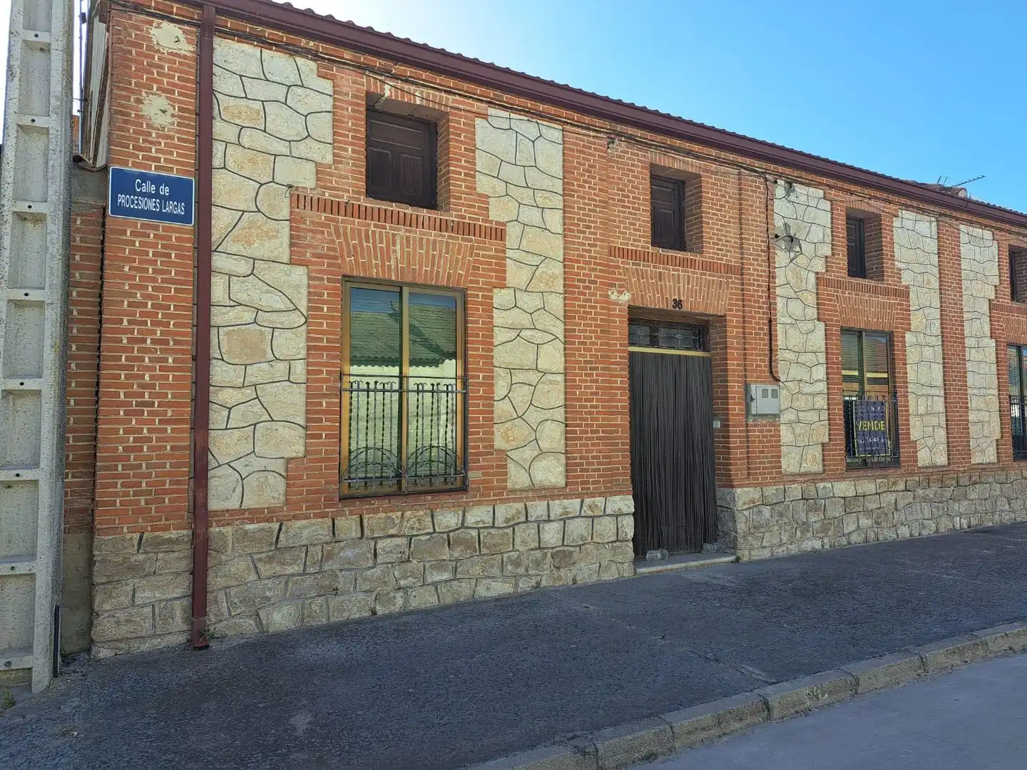 House with garden for sale in Calle de las Procesiones Largas 36