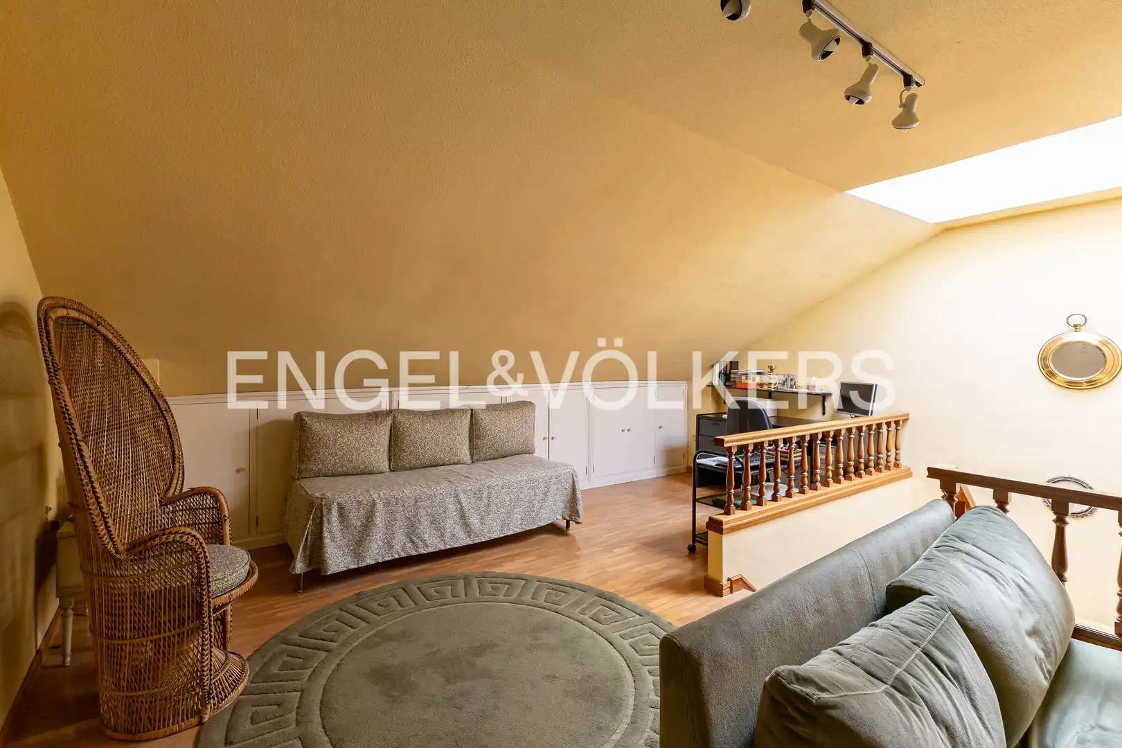 Sala de estar de Casa adosada en venta en Madrid con Aire acondicionado, Calefacción y Jardín privado