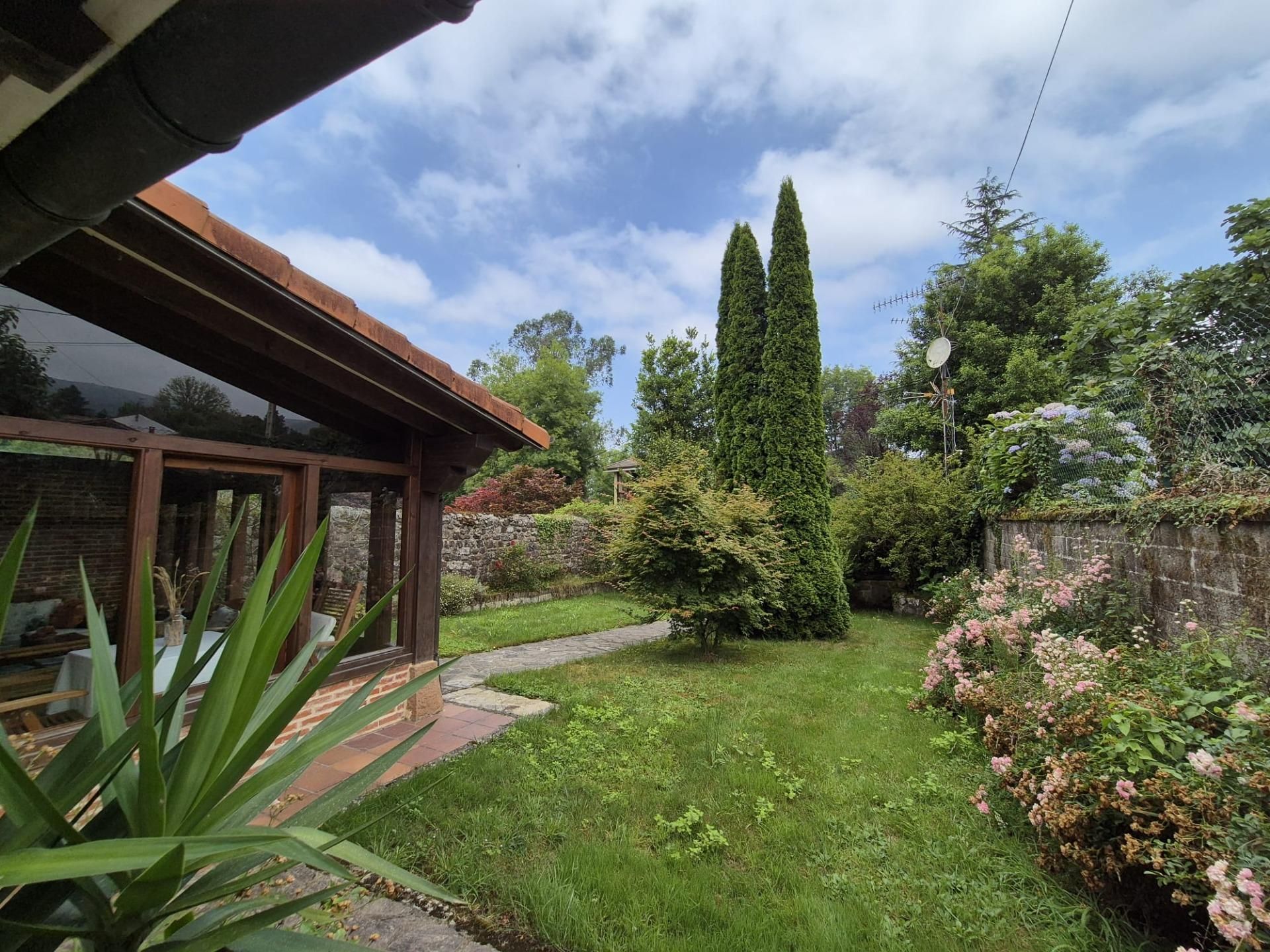 Jardí de Casa o xalet en venda en Santa María de Cayón amb Jardí privat