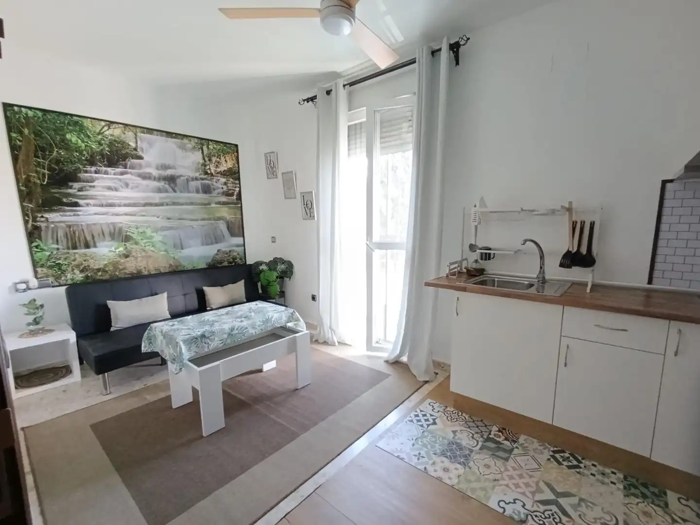 Bedroom of Houses for sale in Coria del Río