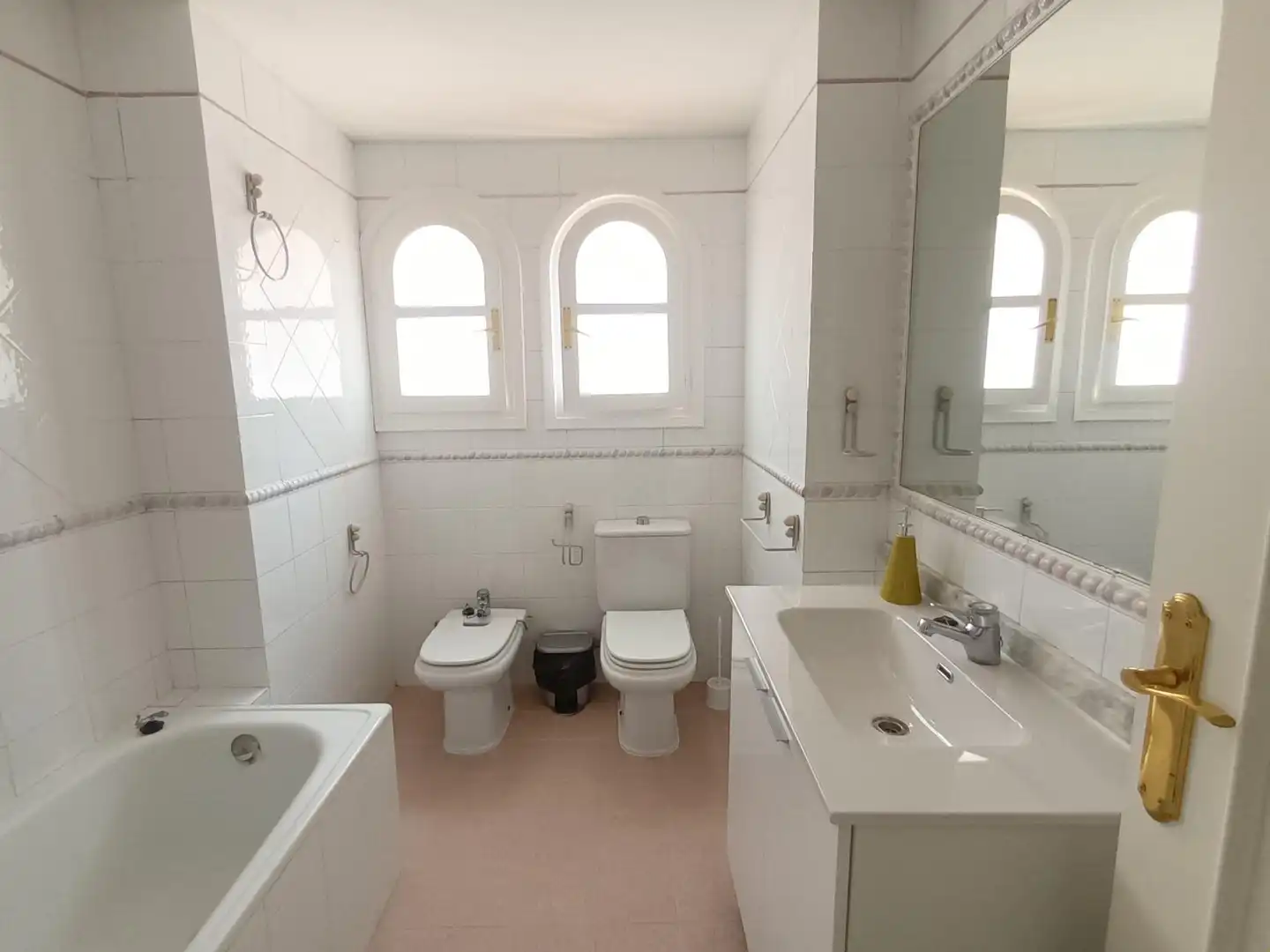 Baño de Casa o chalet de alquiler en Albolote con Calefacción, Jardín privado y Terraza