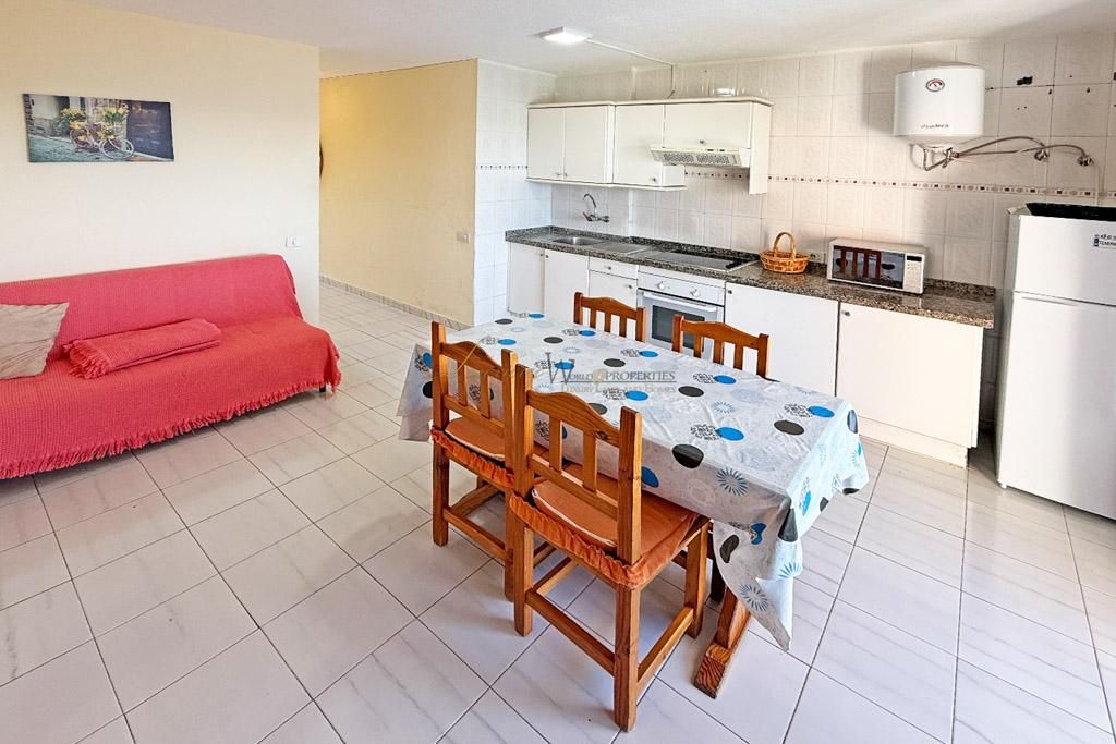 Cuina de Apartament en venda en Arona amb Terrassa i Piscina comunitària