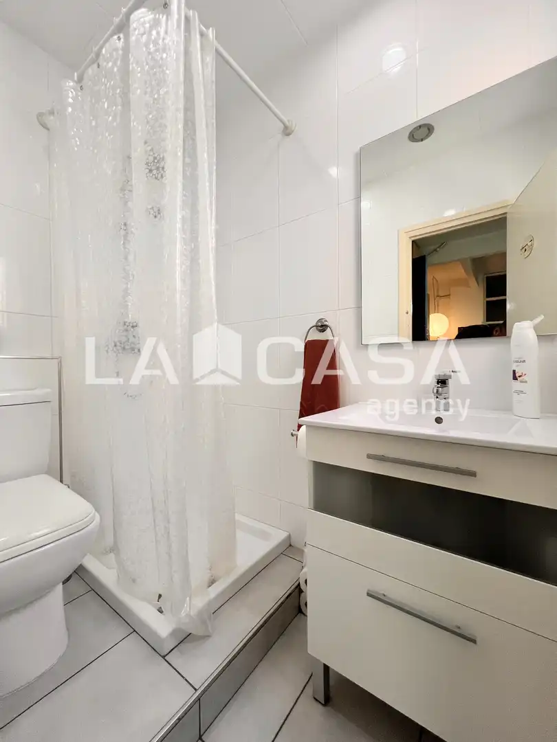Badezimmer von Geschaftsraum zum Verkauf in Badalona