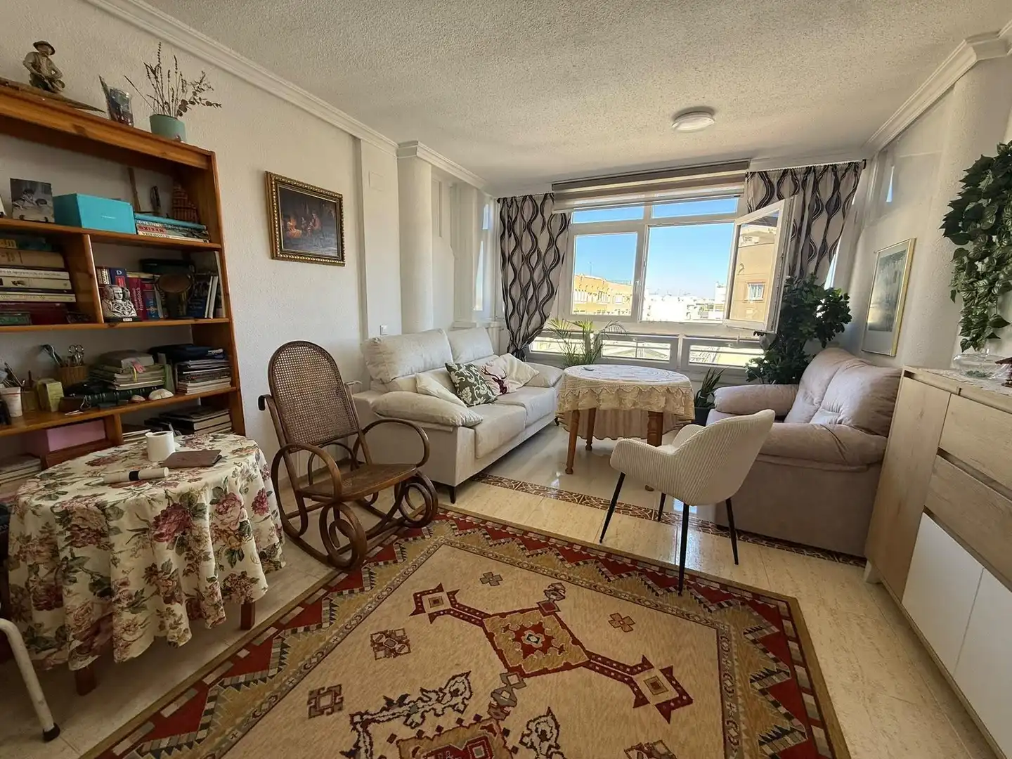 Sala de estar de Piso en venta en Guardamar del Segura con Trastero y Amueblado