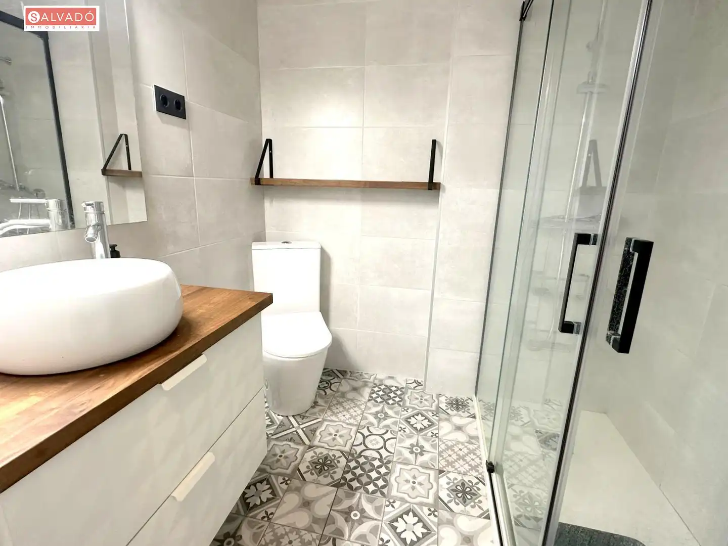Baño de Piso en venta en Vilanova i la Geltrú con Aire acondicionado, Calefacción y Parquet