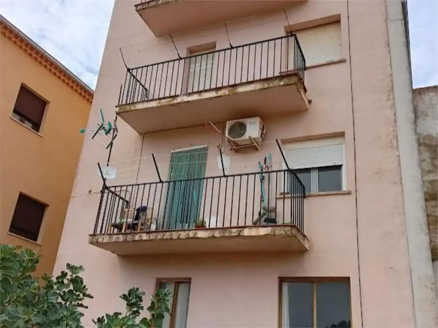 Terraza de Piso en venta en Alcaraz con Piscina y Balcón