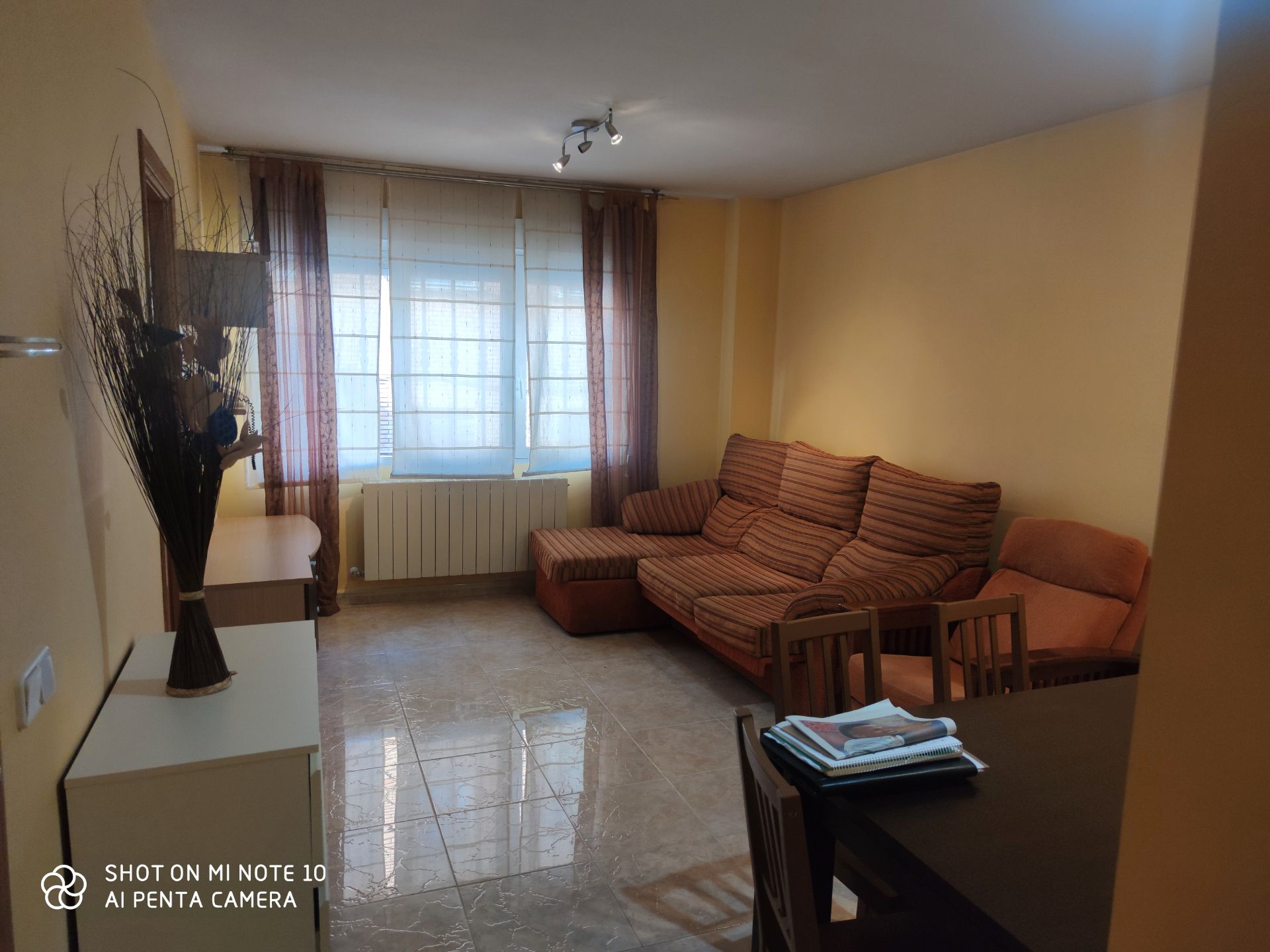 Living room of Flat to rent in  Madrid Capital  with Air Conditioner, Heating and Terrace