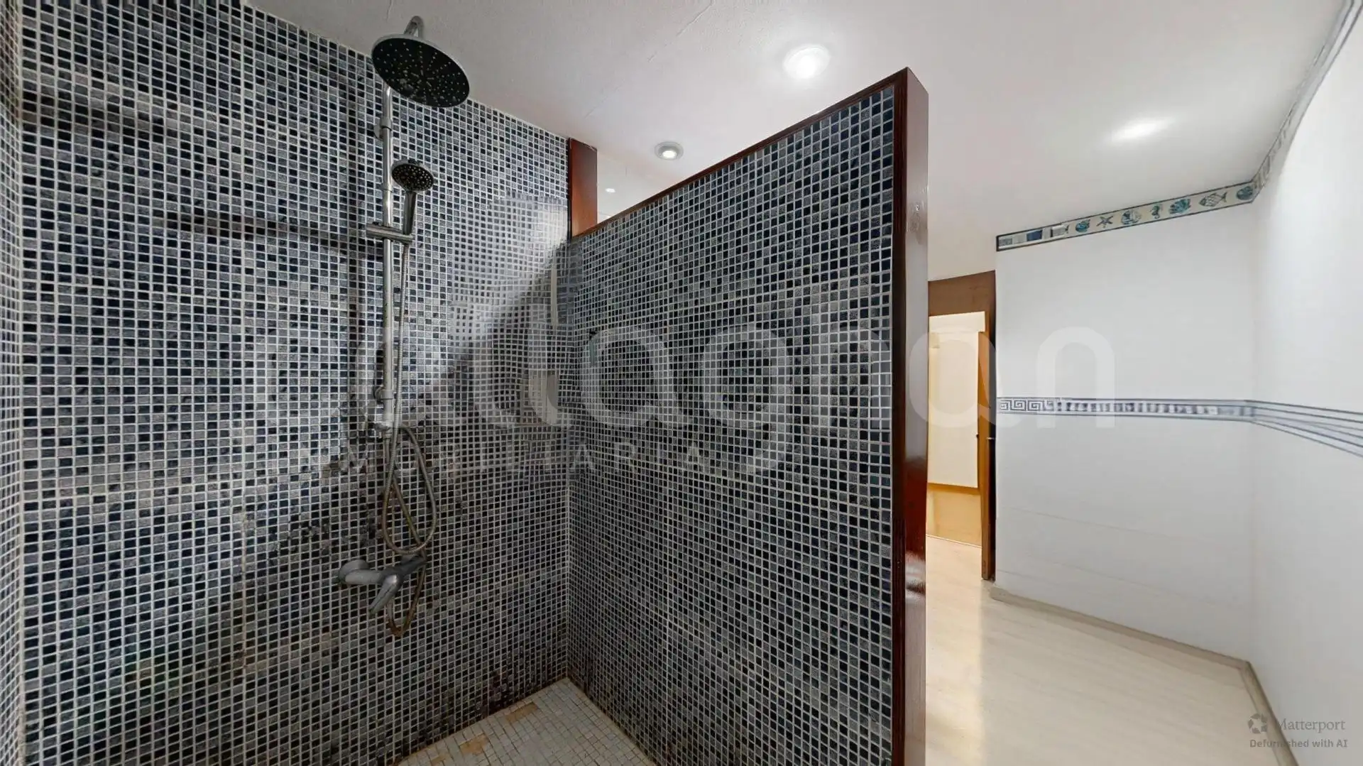 Badezimmer von Wohnung zum Verkauf in Rocafort mit Balkon