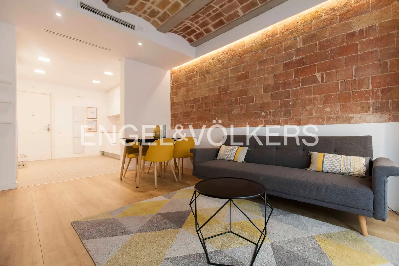 Wohnzimmer von Wohnung zum Verkauf in Barcelona mit Klimaanlage, Heizung und Parkett