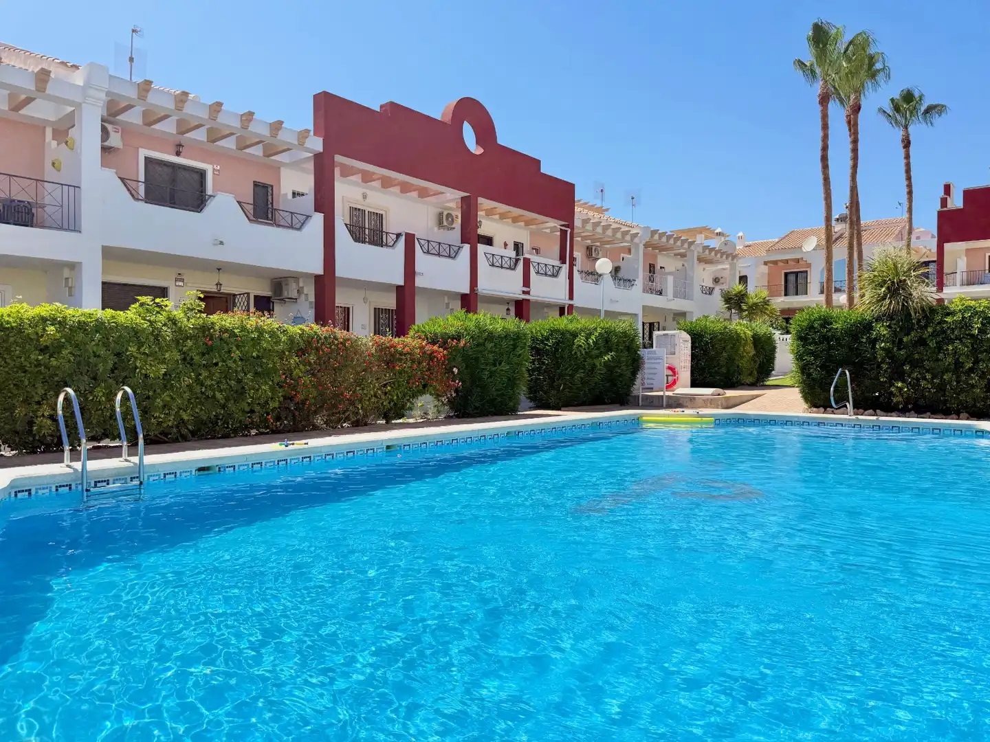 Piscina de Casa adosada en venta en Rojales