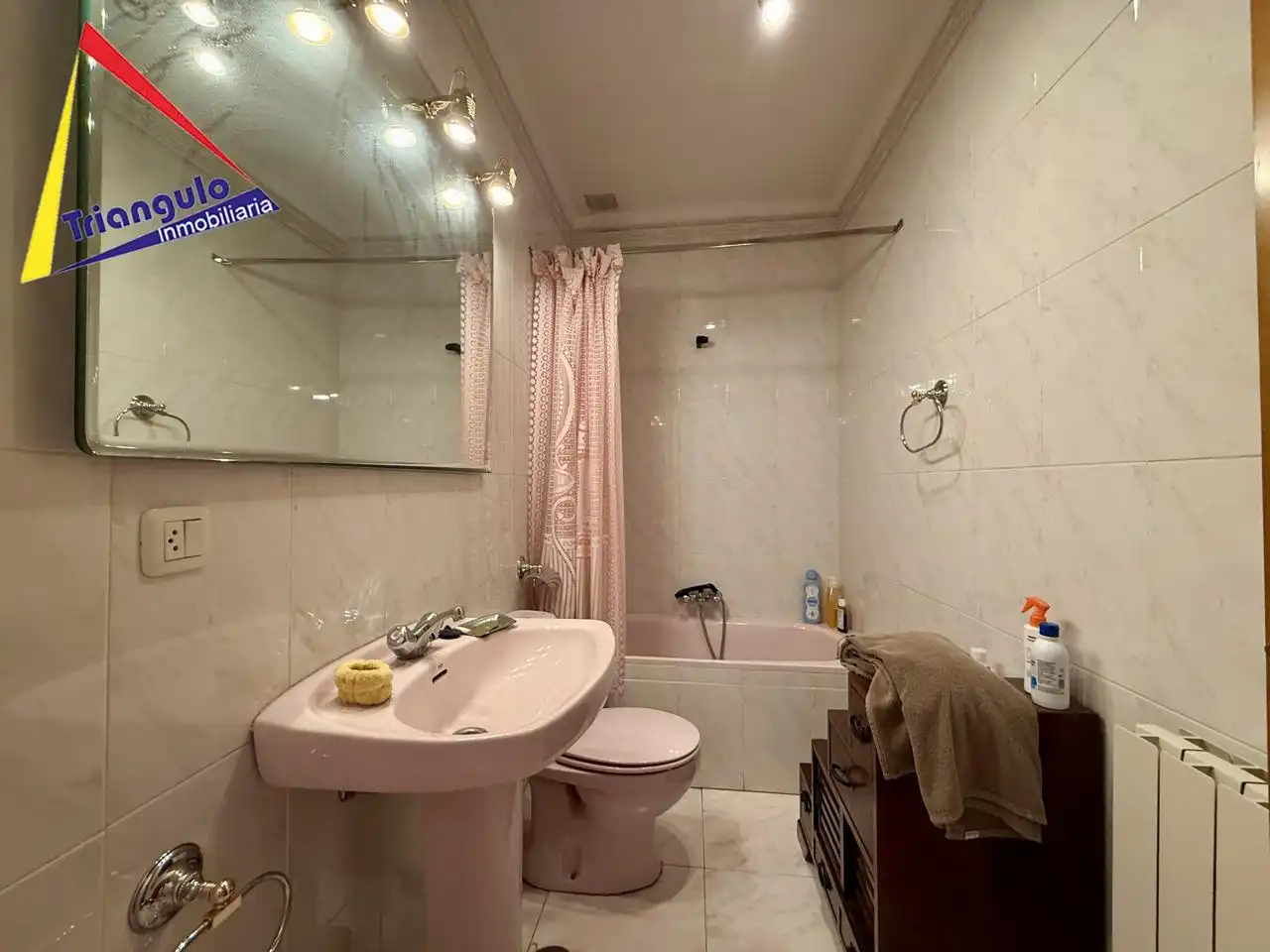 Bathroom of Houses for sale in Escalona del Prado  with Heating