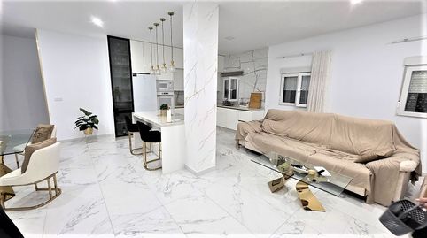 Image 2 of the listing