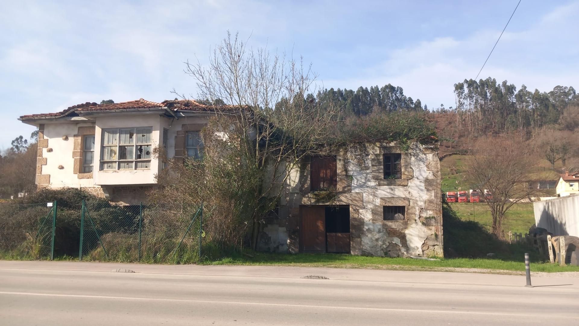 Vista exterior de Finca rústica en venda en Cartes amb Jardí privat i Balcó