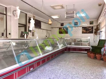 Locale commerciale in vendita a Calle Godofredo Ortega y Muñoz