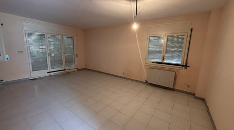 Foto 4 de Casa adosada en venta en Sant Esteve Sesrovires, Barcelona
