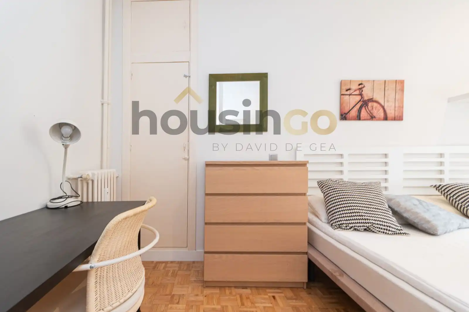 Bedroom of Flat for rent in Chamberí