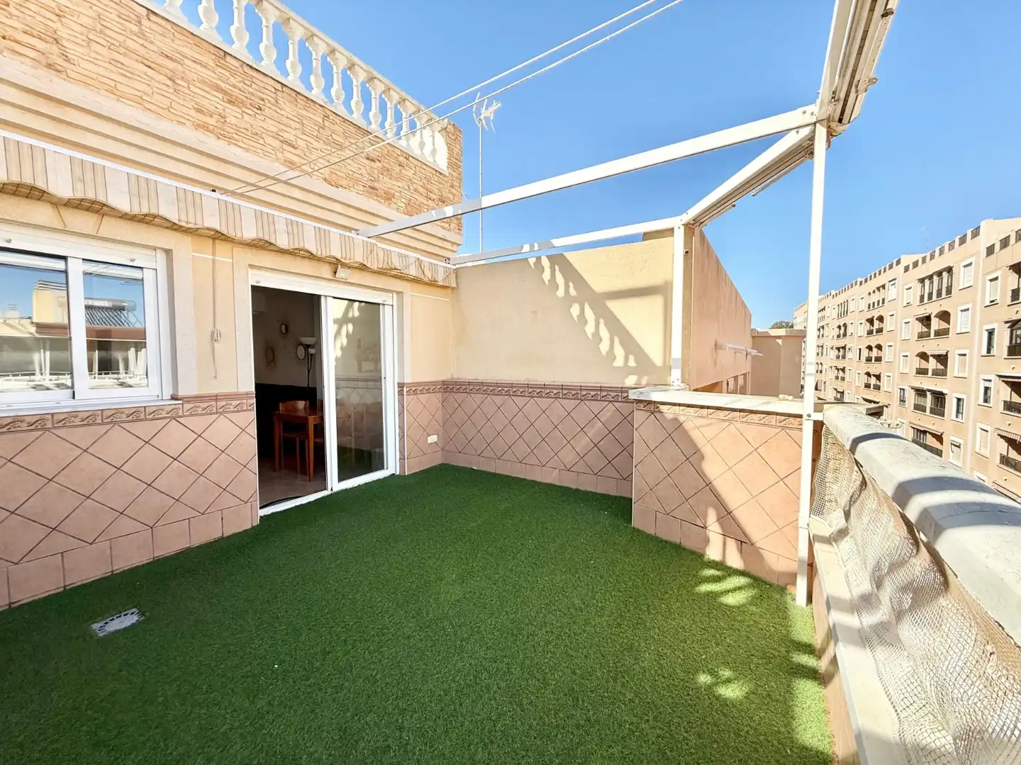 Terraza de Apartamento de alquiler en Guardamar del Segura con Aire acondicionado, Calefacción y Amueblado
